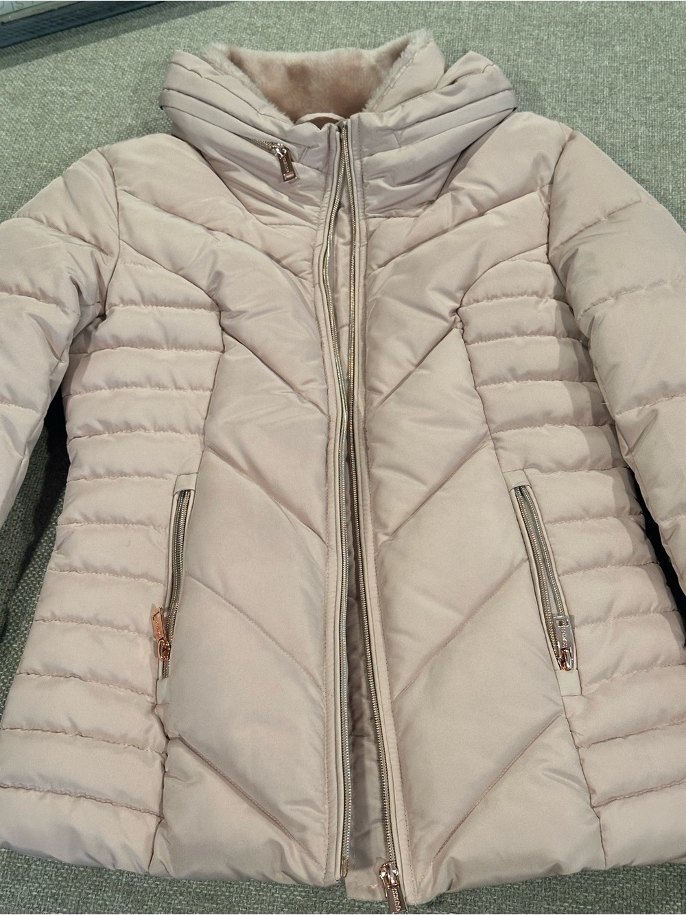Guess Women's Blush Quilted Puffer Jacket